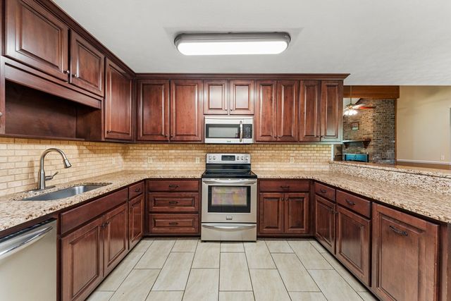 1588 Ridgeway Drive, Waverly Hall, GA 31831