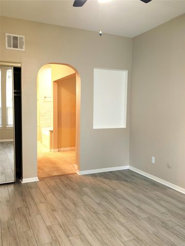 6635 Queensclub Dr Drive, Houston, TX 77069
