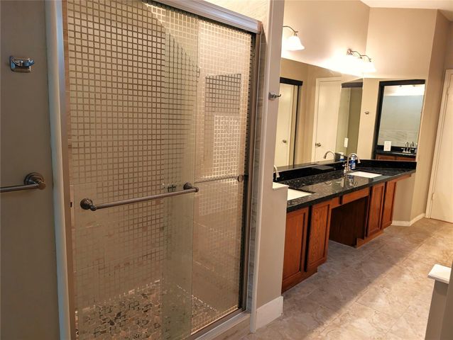 6635 Queensclub Dr Drive, Houston, TX 77069