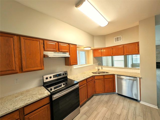 6635 Queensclub Dr Drive, Houston, TX 77069