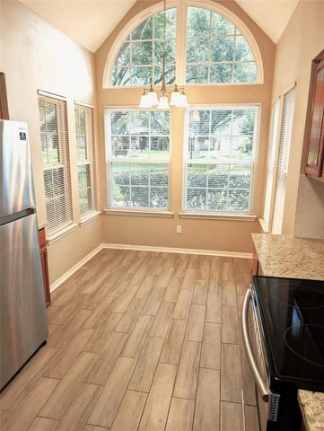 6635 Queensclub Dr Drive, Houston, TX 77069