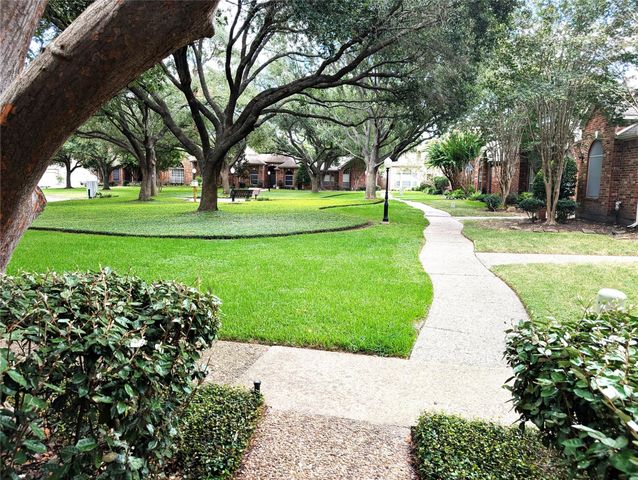 6635 Queensclub Dr Drive, Houston, TX 77069