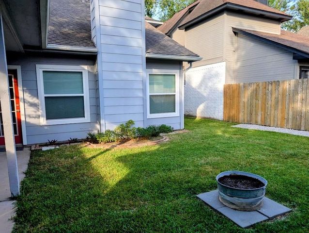 6635 Queensclub Dr Drive, Houston, TX 77069