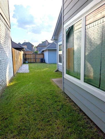 6635 Queensclub Dr Drive, Houston, TX 77069