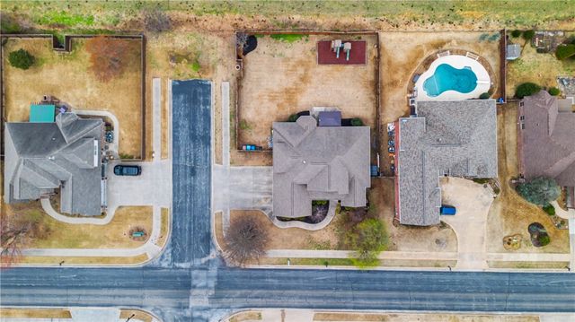 1104 Edinburgh Avenue, Bentonville, AR 72713