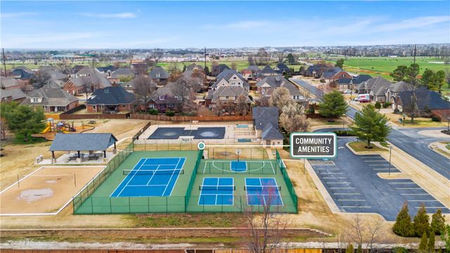 1104 Edinburgh Avenue, Bentonville, AR 72713