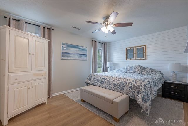 1409 Runnymeade Way, Beavercreek Twp, OH 45385