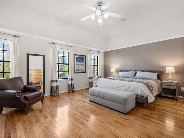 540 W 24th Street B, Houston, TX 77008