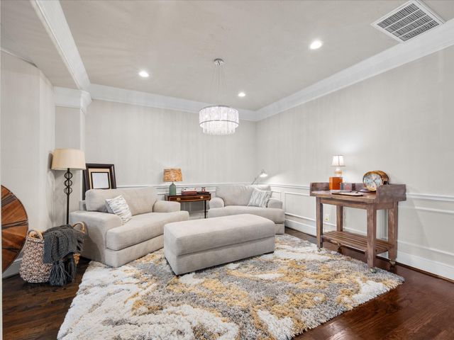 540 W 24th Street B, Houston, TX 77008