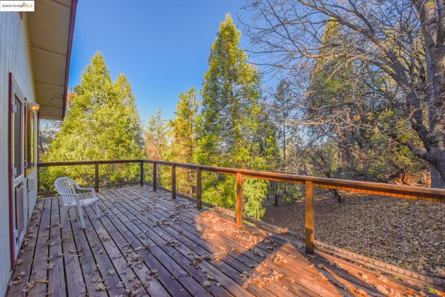 16460 Caddo Cir, Sonora, CA 95370