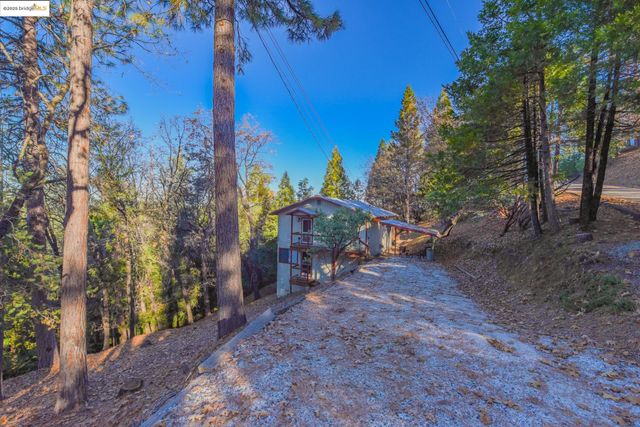 16460 Caddo Cir, Sonora, CA 95370