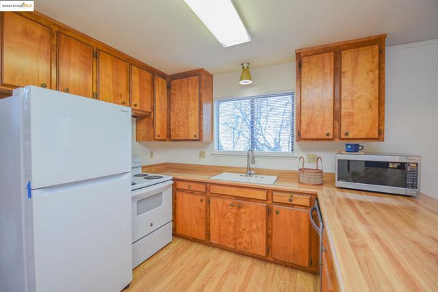 16460 Caddo Cir, Sonora, CA 95370