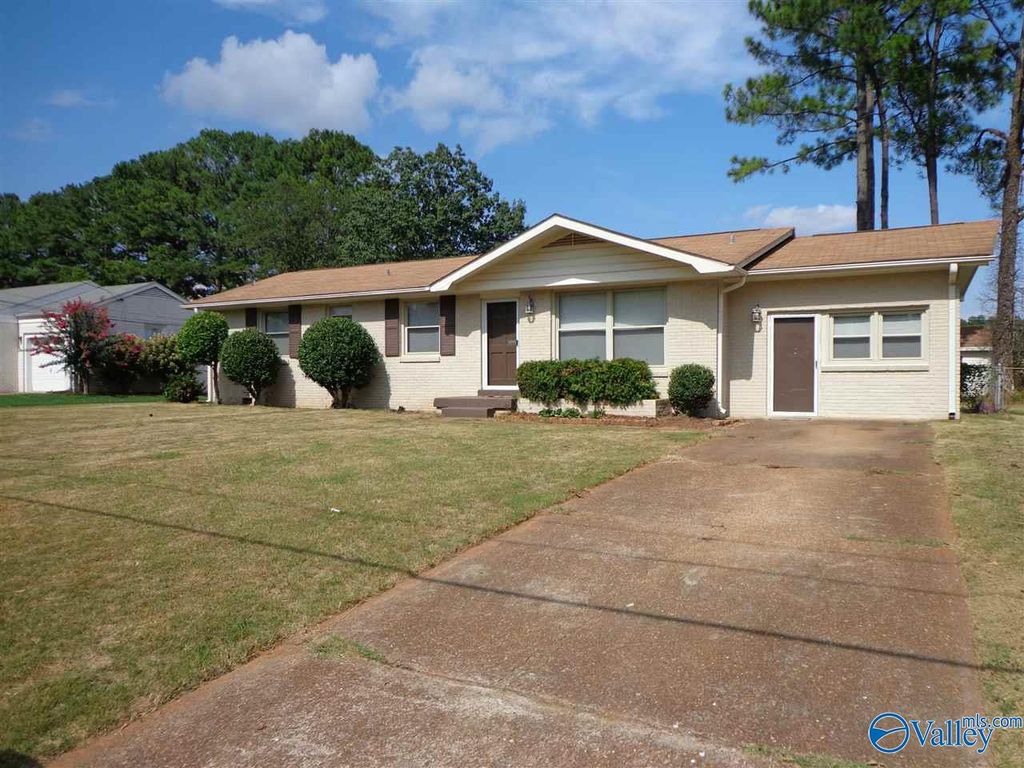 7705 Holland Drive, Huntsville, AL 35802