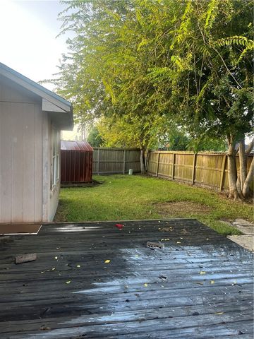 2325 Light Wind Dr, Corpus Christi, TX 78414