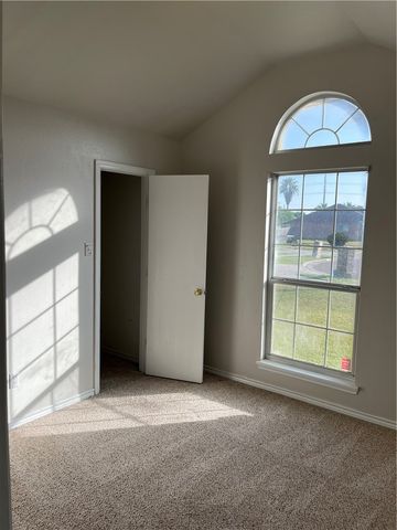 2325 Light Wind Dr, Corpus Christi, TX 78414