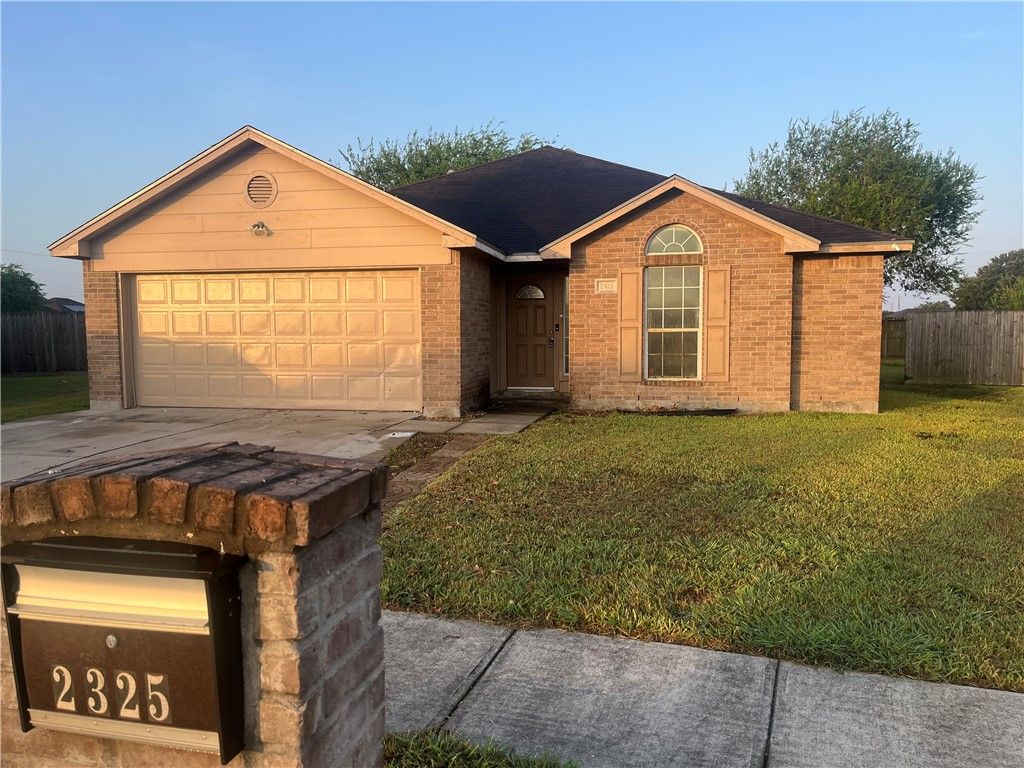2325 Light Wind Dr, Corpus Christi, TX 78414
