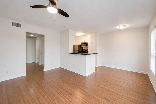 2207 Leon ST 202, Austin, TX 78705