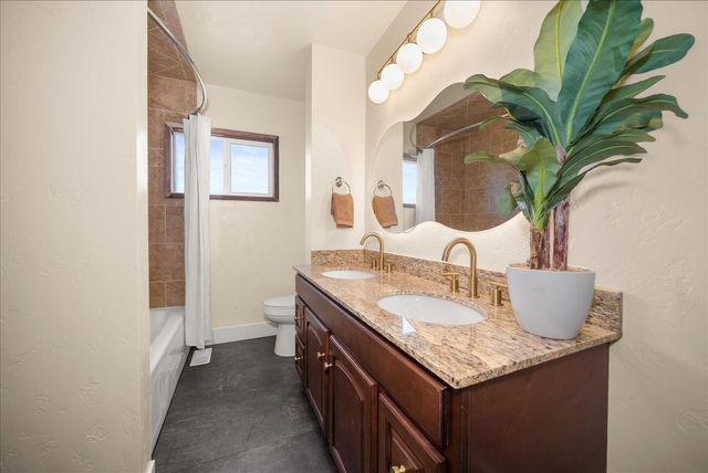 13528 W Medical Lake 4 Lakes Rd, Cheney, WA 99004
