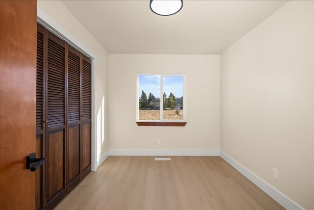 13528 W Medical Lake 4 Lakes Rd, Cheney, WA 99004