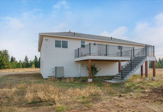 13528 W Medical Lake 4 Lakes Rd, Cheney, WA 99004
