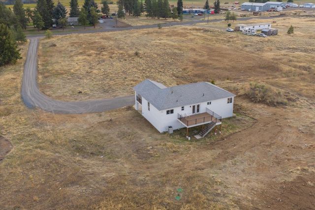 13528 W Medical Lake 4 Lakes Rd, Cheney, WA 99004