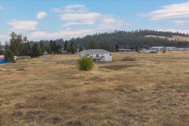 13528 W Medical Lake 4 Lakes Rd, Cheney, WA 99004