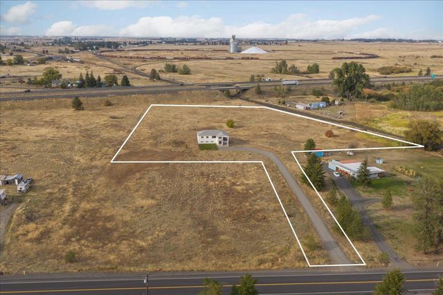 13528 W Medical Lake 4 Lakes Rd, Cheney, WA 99004