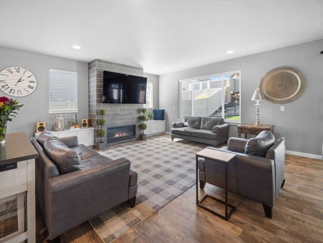 1816 S Ridgetop Dr, Spokane Valley, WA 99016