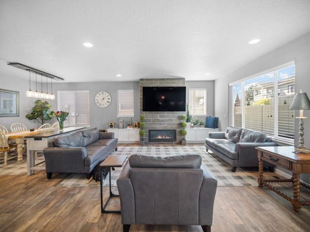 1816 S Ridgetop Dr, Spokane Valley, WA 99016