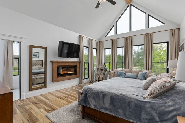 10028 E Pineridge Drive, Effingham, IL 62401