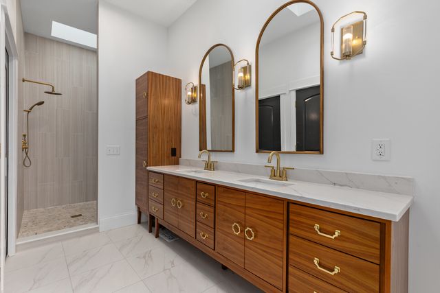 10028 E Pineridge Drive, Effingham, IL 62401