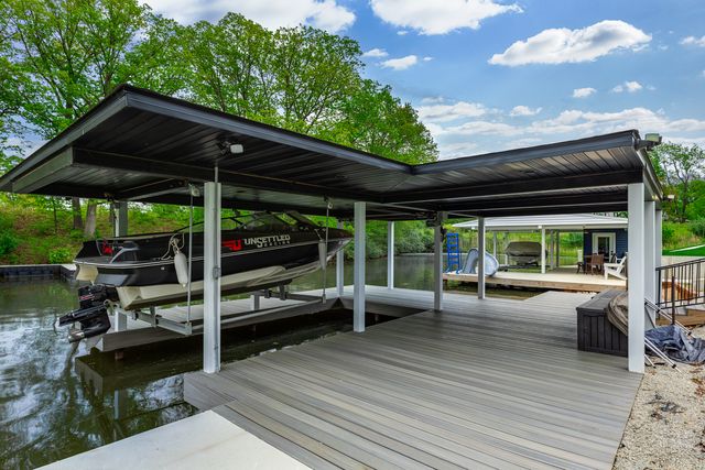 10028 E Pineridge Drive, Effingham, IL 62401