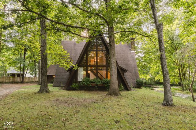 32 Al Mar Court, Bargersville, IN 46106