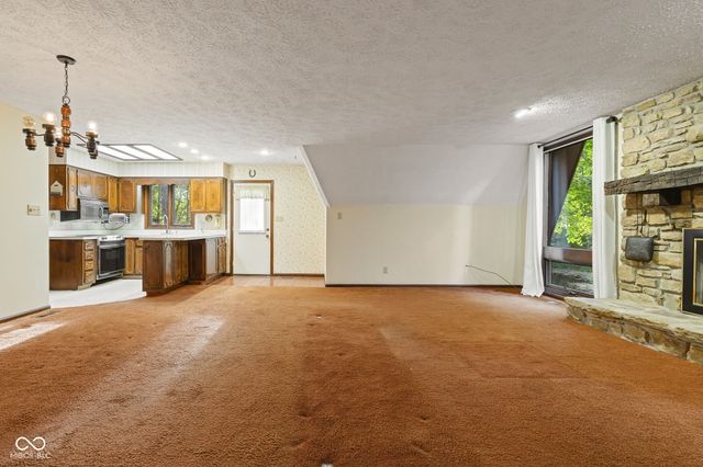 32 Al Mar Court, Bargersville, IN 46106