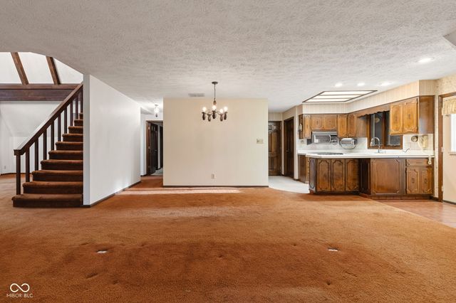 32 Al Mar Court, Bargersville, IN 46106