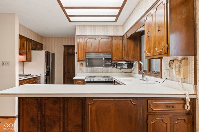 32 Al Mar Court, Bargersville, IN 46106