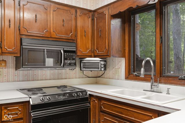 32 Al Mar Court, Bargersville, IN 46106