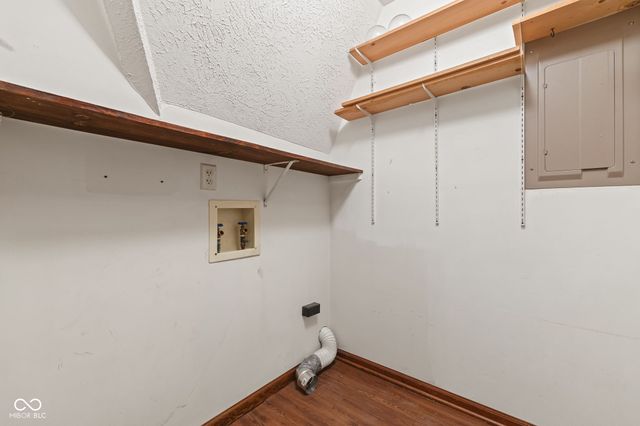 32 Al Mar Court, Bargersville, IN 46106