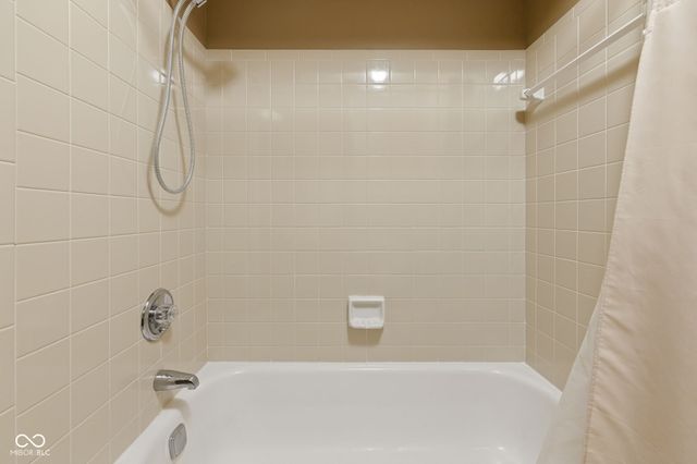 32 Al Mar Court, Bargersville, IN 46106