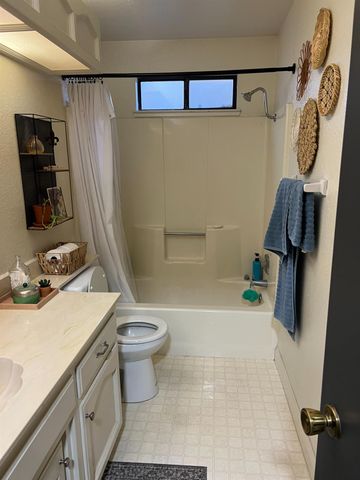 2200 Chelsea Pl, Turlock, CA 95380