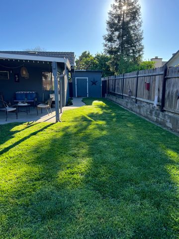 2200 Chelsea Pl, Turlock, CA 95380