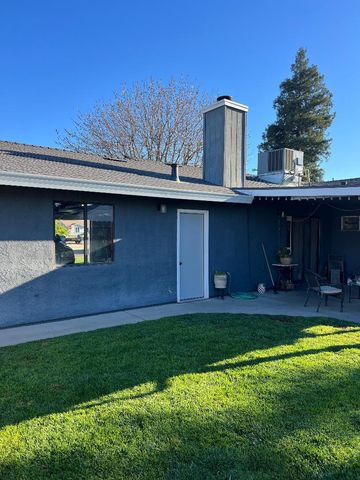2200 Chelsea Pl, Turlock, CA 95380
