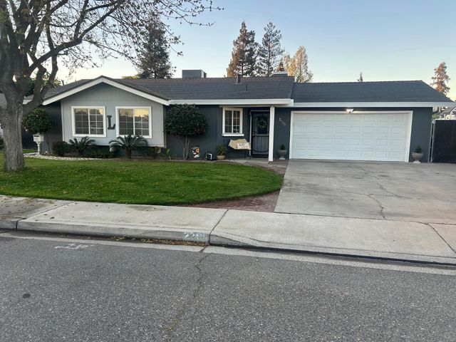 2200 Chelsea Pl, Turlock, CA 95380