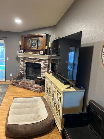 2200 Chelsea Pl, Turlock, CA 95380