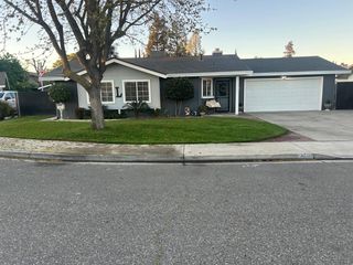 2200 Chelsea Pl, Turlock, CA 95380