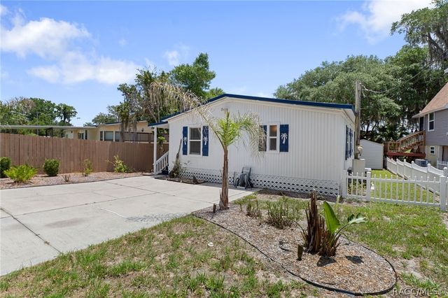 4190 E Lake Park Drive, Hernando, FL 34442