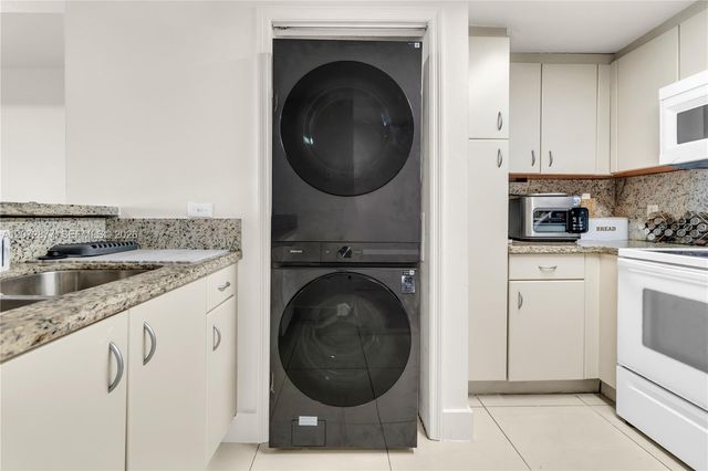1650 Coral Way PH-9, Miami, FL 33145