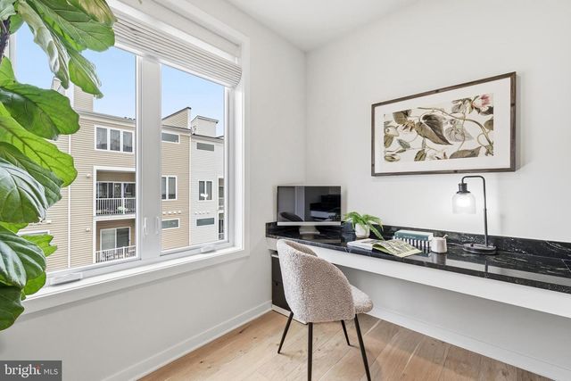 43182 MONGOLD SQ, Ashburn, VA 20148