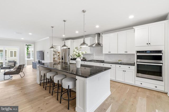 43182 MONGOLD SQ, Ashburn, VA 20148