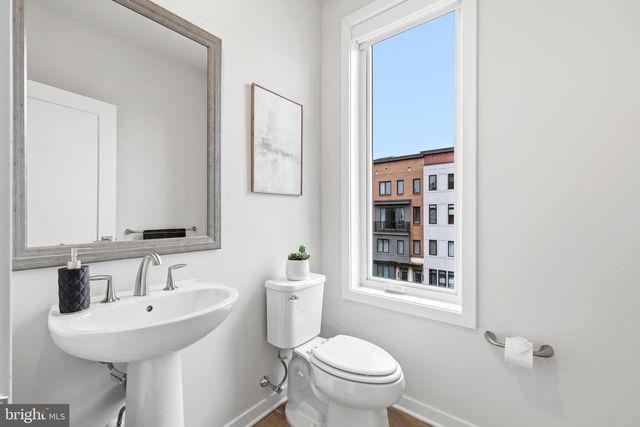 43182 MONGOLD SQ, Ashburn, VA 20148